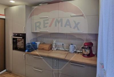 Apartament cu 4 camere de vanzare in zona Ultracentral - 1