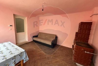 Casa cu 3 camere de vanzare COMISION 0% - 7