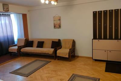 Chirie, 2 camere, mobilat, utilat, Transilvaniei. 300 E. Comision 0 - 4