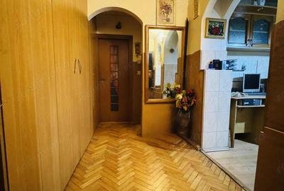 Apartament cu 2 camere decomandat în Rogerius