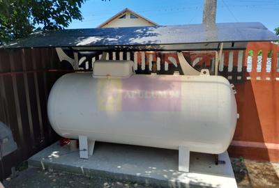 Casă cu 7 camere cu Teren 500 Mp în Central - 3