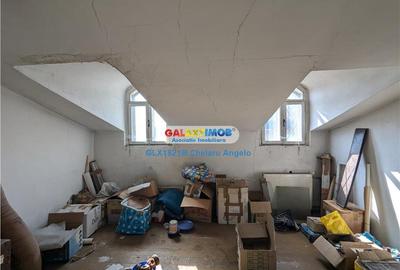 Casă cu 8 camere cu Garaj în Unirii - 46