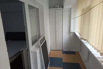 APT 2 CAMERE DECOMANDAT,ETAJ 2,PACURARI,APROAPE DE SCOALA P.PONI - 18