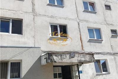 Apartament cu 2 camere decomandat în Toplița - 2