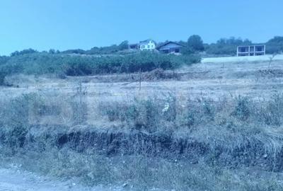 Teren de 1000 mp, în Central - 2