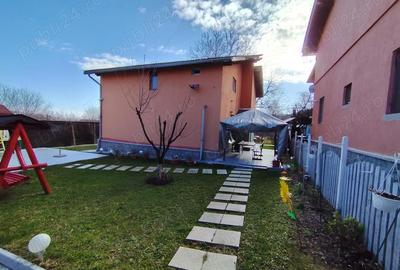 Casă cu 6 camere cu Teren 375 Mp în Central