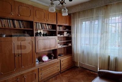 Apartament 3 camere, etaj intermediar-zona Cetate Apartament 3 camere, etaj intermediar-zona Cetate - 2