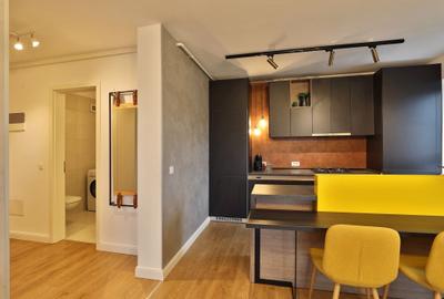 Apartament cu 2 camere decomandat, mobilat în Tractorul - 8