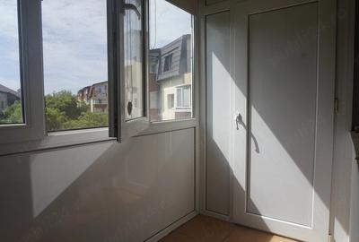 Apartament cu 3 camere decomandat în Girocului - 9