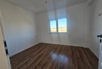 Casă individuală cu 4 camere cu Teren 350 Mp în Rediu - 2