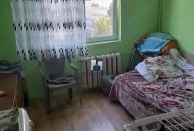 Apartament cu 3 camere decomandat în Berceni - 1