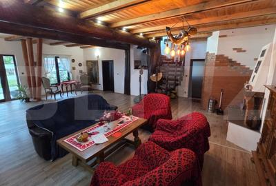 Casa noua , cocheta si complet mobilata, in mijlocul naturii - Oiejdea - 1