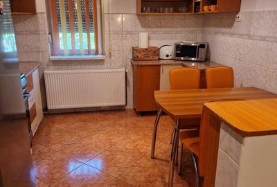 Apartament cu 3 camere decomandat în Central - 4