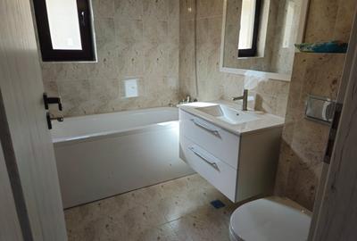 Vila 4 camere si mansarda,str GHIDIGENI,incalzir pardoseala,comision 0 - 16