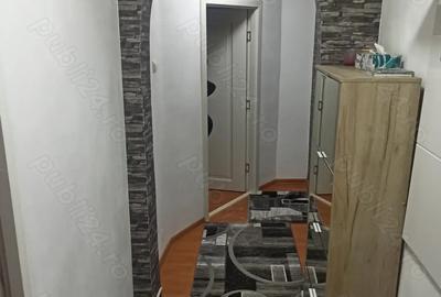 Apartament decomandat de vanzare etaj 1, 3 camere Re?i?a.Calea Timi?oarei. - 4