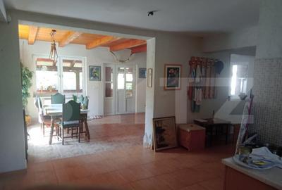 Casa ideala pentru locuit, relaxare sau investi?ie turist - 13