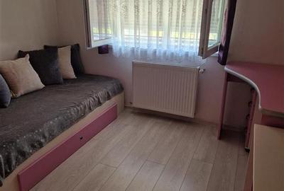 Apartament cu 3 camere decomandat în Dâmbovița - 15