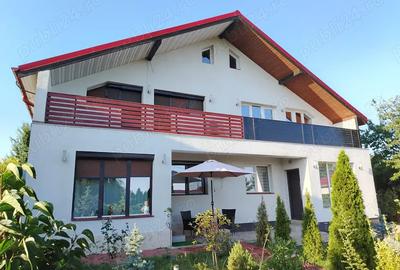 Vand casa tip duplex, sat Traian, mobilata, dotata cu panouri fotovoltaice, pre? 136 000 euro
