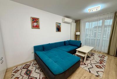 Apartament cu 2 camere decomandat, mobilat în Tractorul