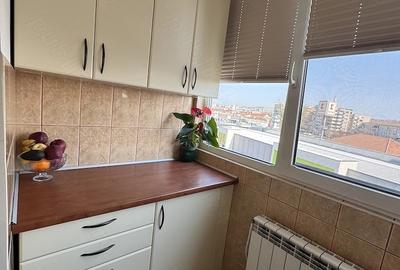 Apartament cu 3 camere decomandat în Decebal - 2