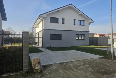 Casă cu 3 camere în Giarmata - 8