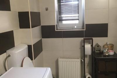 Ofer spre închiriere apartament la casa - 10