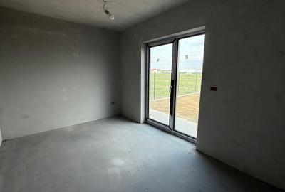 Duplex cu 4 camere cu Canalizare în Moșnița Nouă - 12