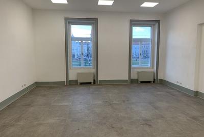 Birou, de 55 mp, în P-ța Unirii - 6