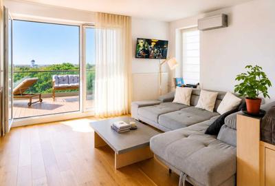 Apartament cu 2 camere semidecomandat, mobilat în Central - 1