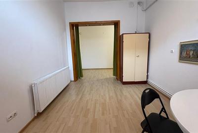 Apartament cu 3 camere decomandat în Centrul Istoric - 6