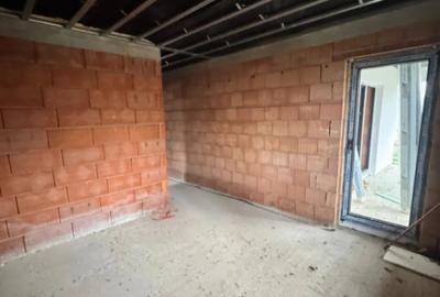 Casă cu 3 camere cu Teren 450 Mp în Satu Nou de Jos - 2