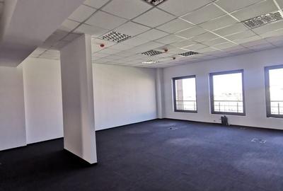 Spațiu comercial, de 49 mp, în Central