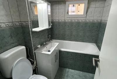 Apartament cu 3 camere decomandat în Bucur Obor