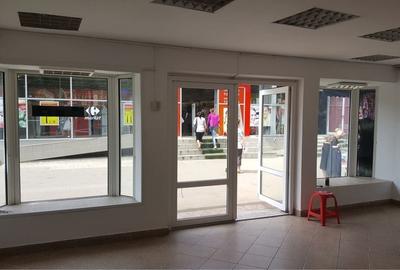 Spațiu comercial, de 42 mp, în Micro 19 - 5