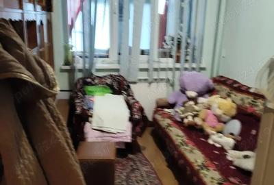 Apartament cu 3 camere decomandat în Far - 2
