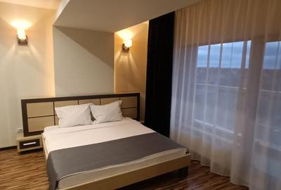 Apartament de  închiriat cu 3 camere, zona Km 5 Apartament de  închiriat cu 3 camere, zona Km 5 - 3