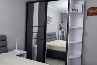 Apartament cu 3 camere decomandat, mobilat în Micro 4 - 6