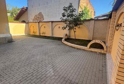 Casă cu 4 camere cu Teren 600 Mp în Central - 8
