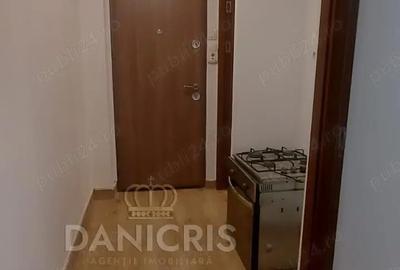 Apartament cu 2 camere semidecomandat în Casa de Cultură