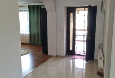 Casă cu 4 camere în Central - 5