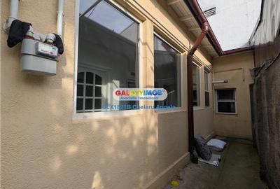 Casă cu 3 camere cu Garaj în Andronache - 3