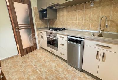 Etaj 1! Apartament 3 camere 90mp 2 bai, 4 balcoane, Pacurari - 10