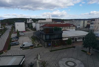 Vand apartamebt 4 camere centru Rovinar decomandat i Vand apartamebt 4 camere centru Rovinar decomandat i - 5