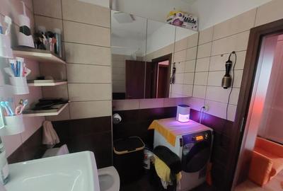 Apartament cu 3 camere semidecomandat în Bucureștii Noi - 1