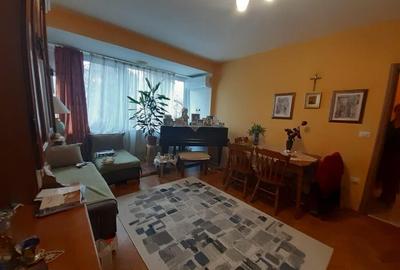 Cosbuc, 3 camere, etaj 2 - 5