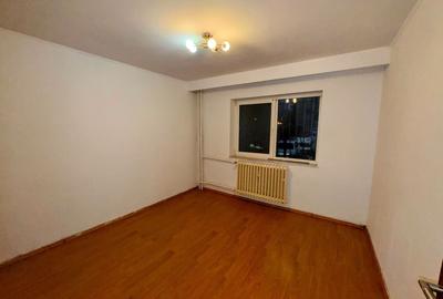 Apartament cu 3 camere decomandat în Tomis Nord