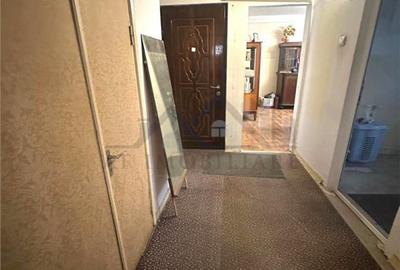 Apartament cu 4 camere decomandat în Nicolina - 4