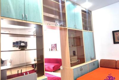Apartament cu 3 camere decomandat, mobilat în Ultracentral