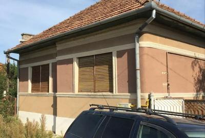 Casă cu 2 camere în Central - 1