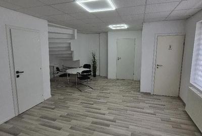 Spațiu comercial, de 70 mp, în Central - 4